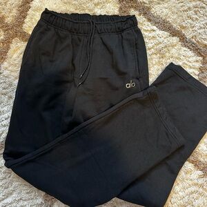 ALO Yoga women’s straight leg